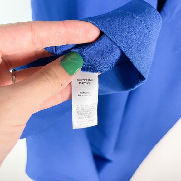 Socialite NWOT Royal Blue Surplice V Neck Short Sleeve Jumpsuit Size XS - Picture 4 of 6